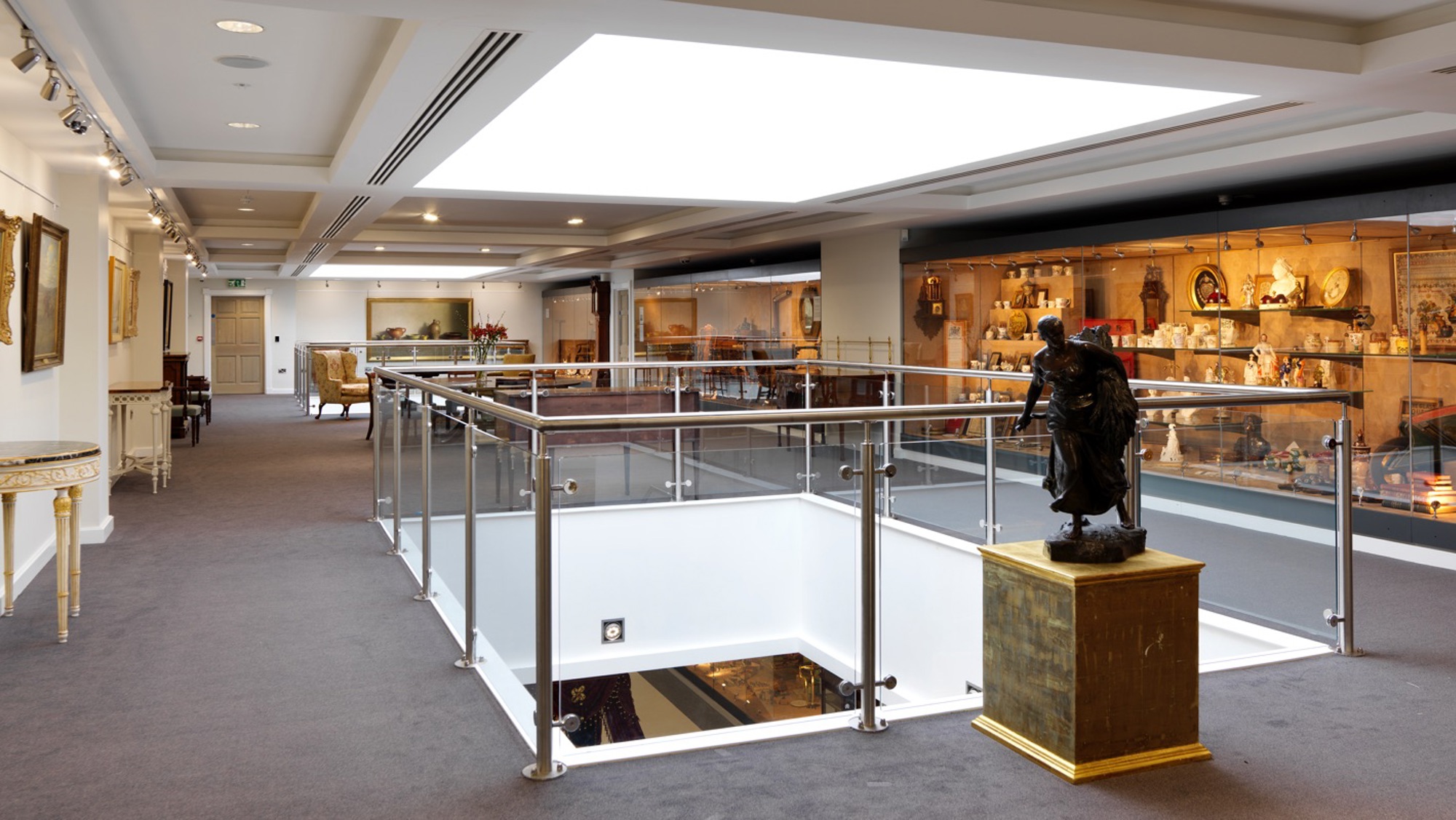 Galleries & Displays