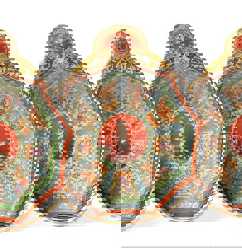 A Set of Three Imperial Porcelain Factory St Petersburg Porcelain Oyster Dishes, 1900 and 1902, from the Raphael Service