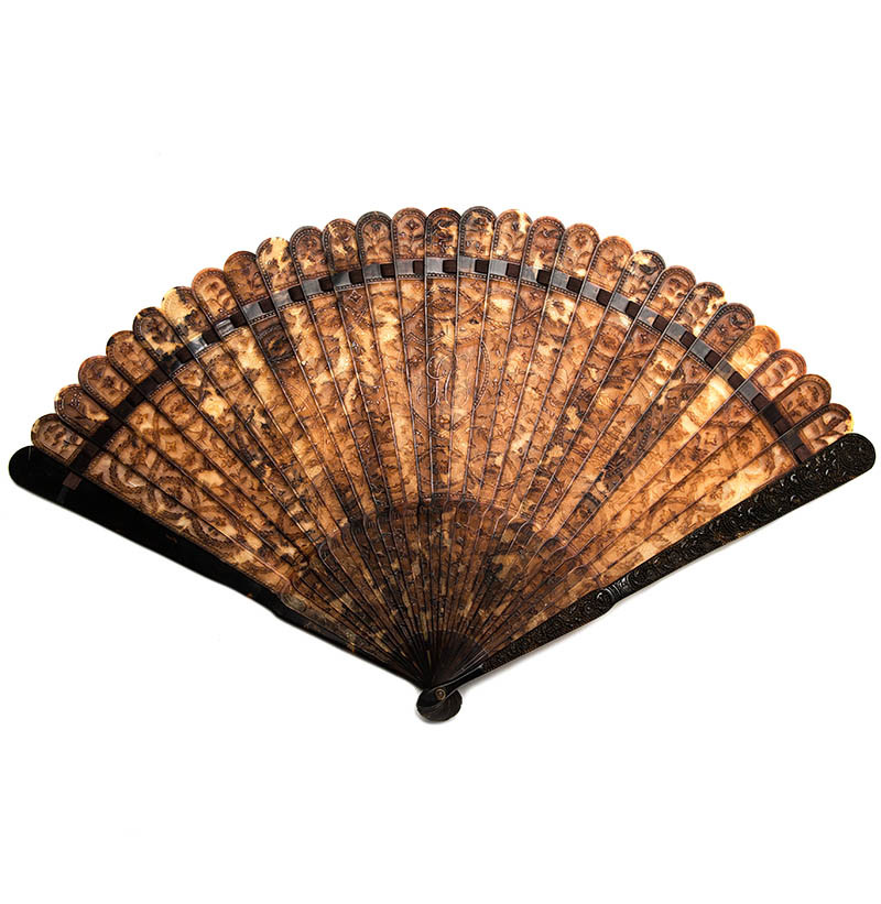 A Fine and Early Chinese Carved Tortoiseshell Brisé Fan, Qing Dynasty, circa 1790