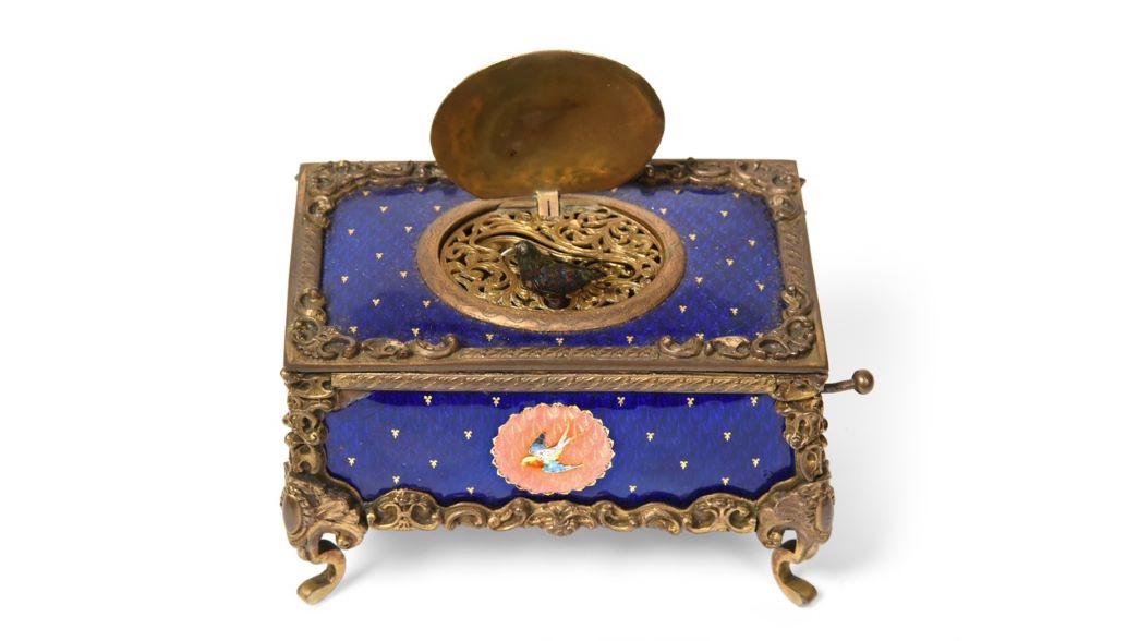 British Musical Instruments Top Auction Tennants Auctioneers