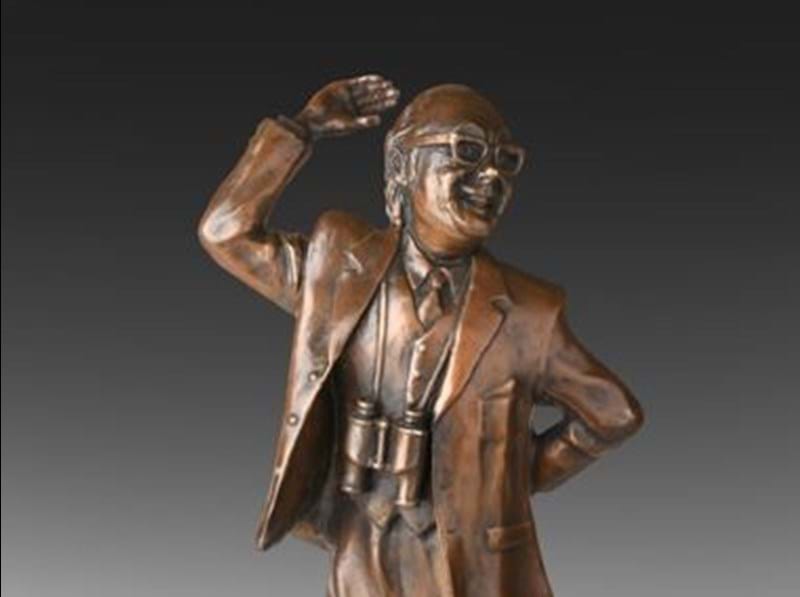 Maquette made to secure commission of famed Morecambe Bay statue of Eric Morecambe up for sale