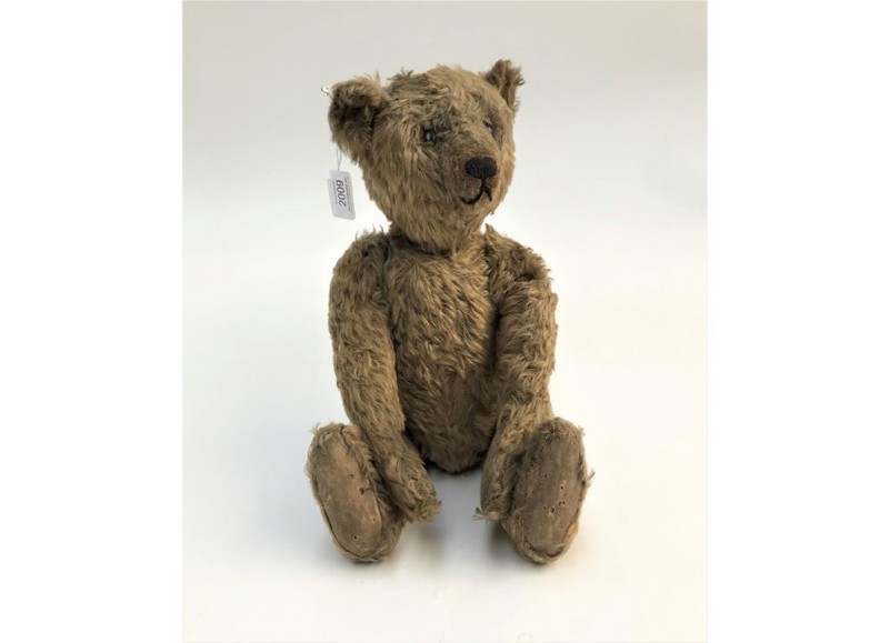 Autumn Costume, Accessories & Textiles Sale Preview