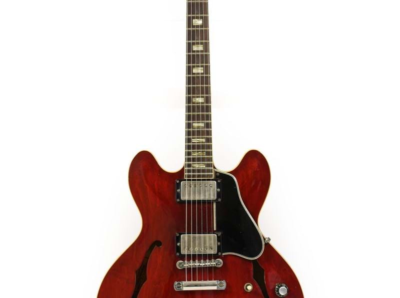 Vintage Gibson Guitar Sells for £16,000