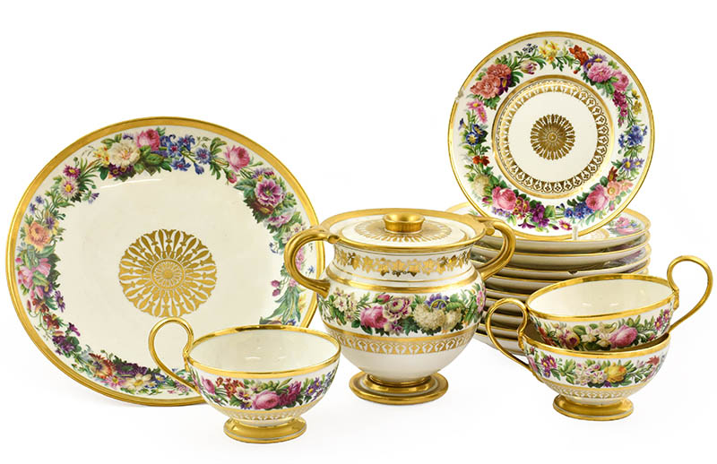 A Sèvres Porcelain Etrusque Tea Service, 1827