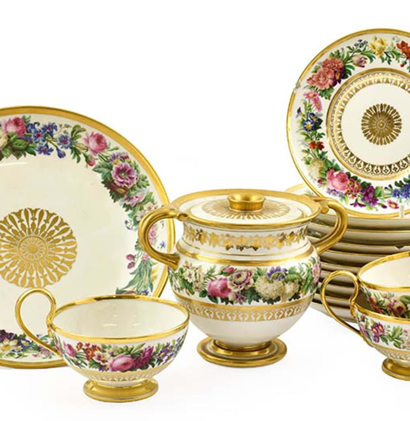 A Sèvres Porcelain Etrusque Tea Service, 1827